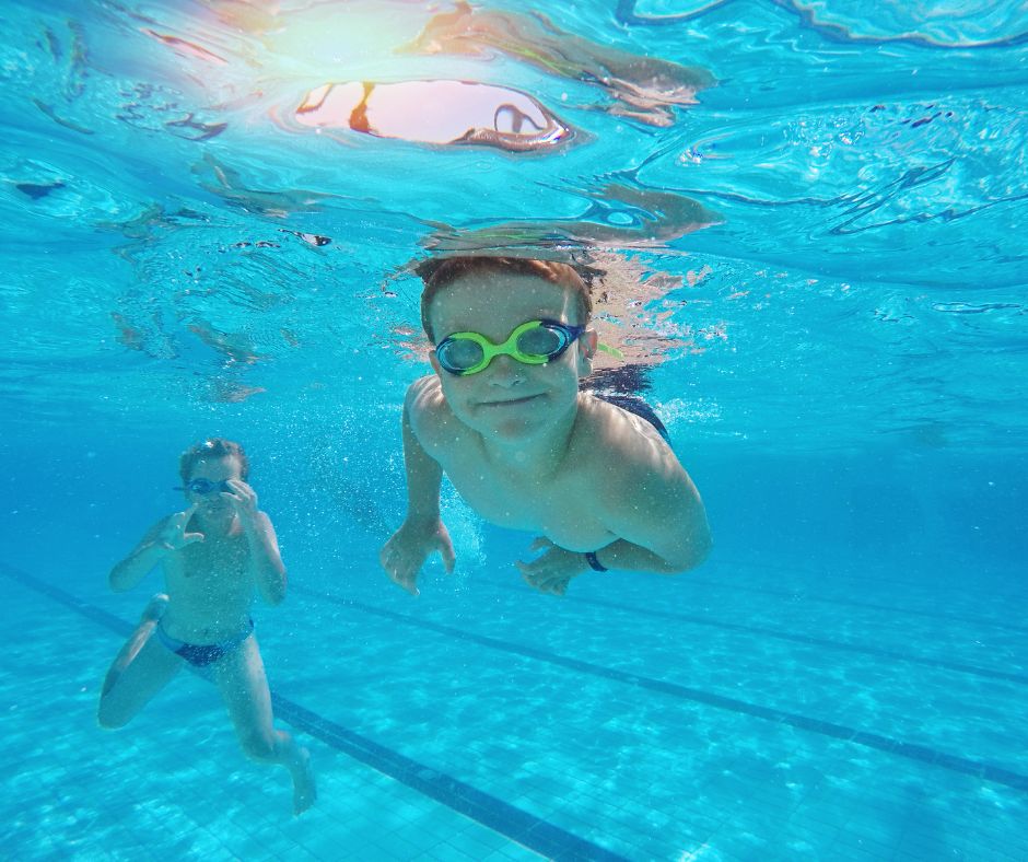 LCD Club - Siguranță, Igienă și Bucurie la Înot pentru Copiii Tăi
